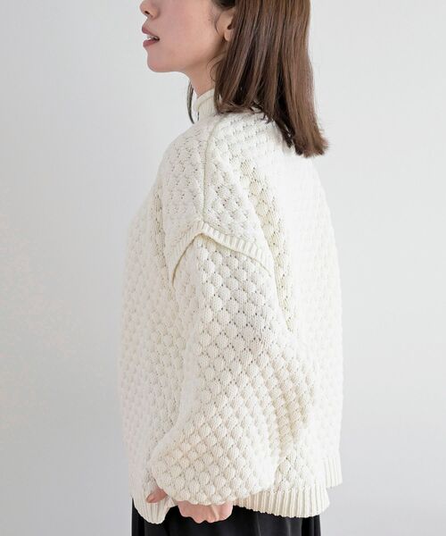 rps（アールピーエス）の「スケールあみハイネックニットプルオーバー（ニット/セーター・レディース・ラベンダー/アイボリー/マスタード/ライトベージュ・フリー）」の10枚目の写真