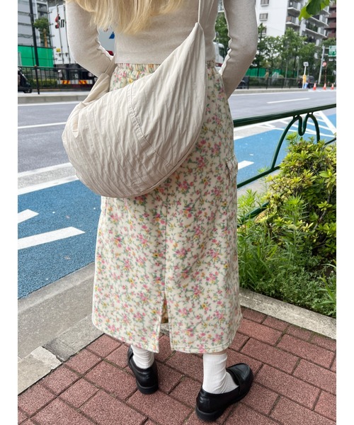 WC（ダブル シー）の「リトルフラワーカーゴロングスカート（スカート・レディース・アイボリー/ピンク・FREE）」の3枚目の写真