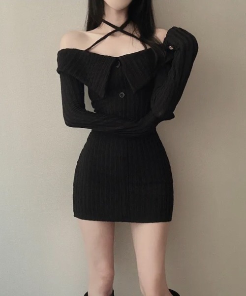 SHEENA(シーナ)の「クロスネックオフショルワイドリブニットワンピース(ワンピース・レディース・ブラック/カーキ・M)」の11枚目の写真