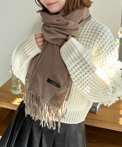 clear（クリア）の「【8色展開】無地ストール [マフラー あったか 着回し抜群]≪再入荷≫（マフラー・レディース・ブラック/グレー/レッド/ピンク/イエロー/ブルー/アイボリー/グレイッシュベージュ・F）」の20枚目の写真