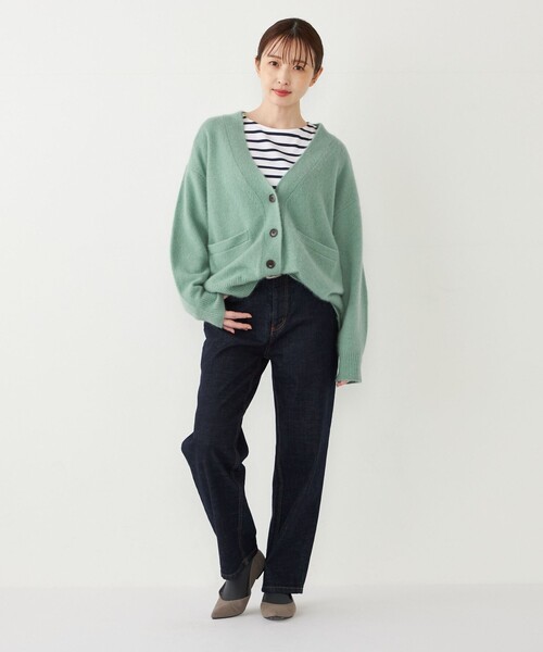 SHIPS Colors(シップス カラーズ)の「SHIPS Colors:フォックス アンゴラ ミックス Vネック カーディガン(カーディガン/ボレロ・レディース・ダークグレー/ライトグリーン/ナチュラル/ピンク・ONE SIZE)」の13枚目の写真