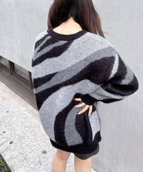 INGNI(イング)の「3色マーブル柄シャギーニットプルオーバー(ニット/セーター・レディース・グリーン/ブラック×ホワイト/グレー系4/ブラック系その他・M)」の8枚目の写真