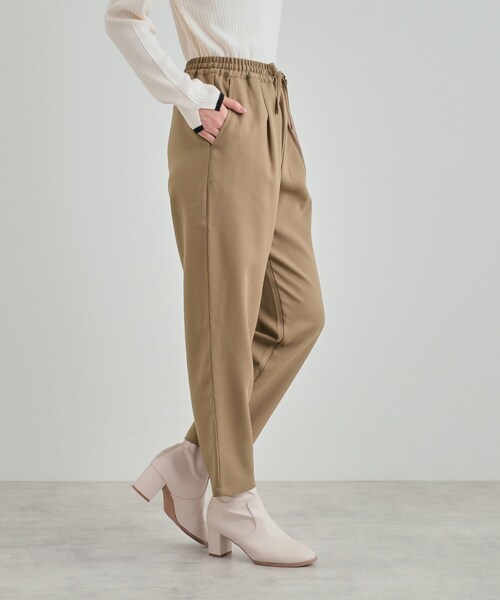 SHOO・LA・RUE（シューラルー）の「◆【S-3L/洗える】楽してきちんときれい見え イージーテーパードパンツ（その他パンツ・レディース・チャコールグレー/ブラック/ブラウン系・01/02/03/04/05）」の8枚目の写真