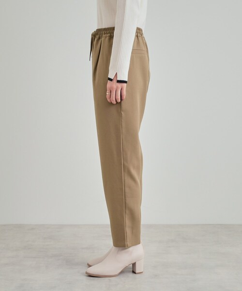 SHOO・LA・RUE（シューラルー）の「◆【S-3L/洗える】楽してきちんときれい見え イージーテーパードパンツ（その他パンツ・レディース・チャコールグレー/ブラック/ブラウン系・01/02/03/04/05）」の17枚目の写真