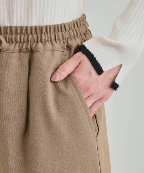 SHOO・LA・RUE（シューラルー）の「◆【S-3L/洗える】楽してきちんときれい見え イージーテーパードパンツ（その他パンツ・レディース・チャコールグレー/ブラック/ブラウン系・01/02/03/04/05）」の21枚目の写真