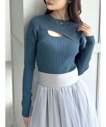 バストあきニットトップス