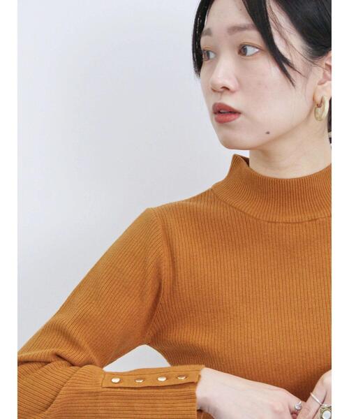 Samansa Mos2 blue（サマンサモスモスブルー）の「【Hug Knit】リブハイネックプルオーバー（ニット/セーター・レディース・オレンジ/キナリ/ブラック/グリーン/トップグレー・F）」の15枚目の写真