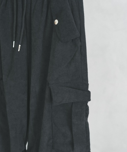 セール】knee tuck corduroy cargo pants / ニータック