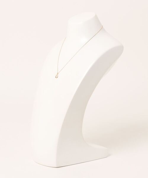 ESTELLE（エステール）の「シルバー キュービックジルコニア しずく ネックレス ESTELLE/エステール WEB限定（ネックレス・レディース・イエロー・40cm）」の7枚目の写真