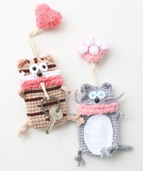 macaroni edge（マカロニエッジ）の「〈macaroni edge/マカロニエッジ〉毛糸のマスコット キーケース ネコ（キーケース/キーアクセサリー・レディース・ブラウン/グレー/ブラック・ONE SIZE）」の4枚目の写真