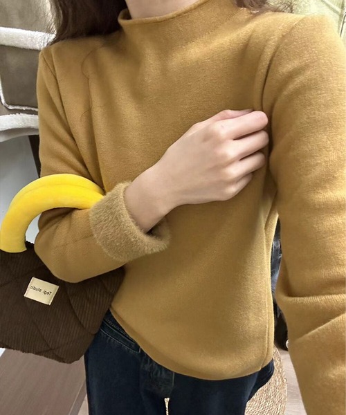 aimoha(アイモハ)の「裏起毛モックネックトップス(Tシャツ/カットソー・レディース・ブラック/ライトグレー/ベージュ/ホワイト/グリーン/ライトベージュ・FREE)」の4枚目の写真