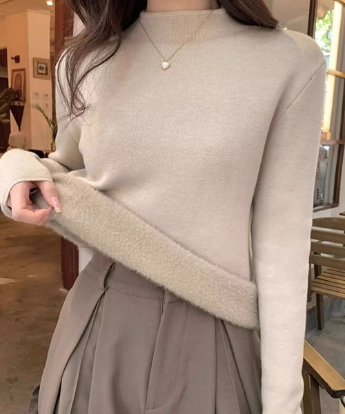 aimoha(アイモハ)の「裏起毛モックネックトップス(Tシャツ/カットソー・レディース・ブラック/ライトグレー/ベージュ/ホワイト/グリーン/ライトベージュ・FREE)」の9枚目の写真