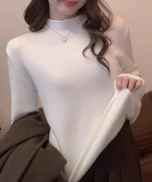 aimoha(アイモハ)の「裏起毛モックネックトップス(Tシャツ/カットソー・レディース・ブラック/ライトグレー/ベージュ/ホワイト/グリーン/ライトベージュ・FREE)」の11枚目の写真