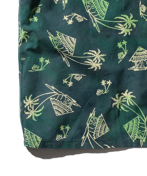 BEAMS PLUS（ビームスプラス）の「バティック プリント オープンカラー シャツ（シャツ/ブラウス・メンズ・オレンジ/グリーン・S/L/M/XL）」の14枚目の写真