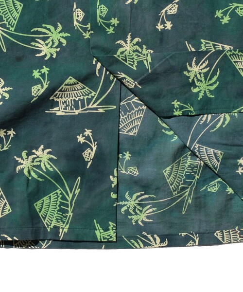 BEAMS PLUS（ビームスプラス）の「バティック プリント オープンカラー シャツ（シャツ/ブラウス・メンズ・オレンジ/グリーン・S/L/M/XL）」の16枚目の写真
