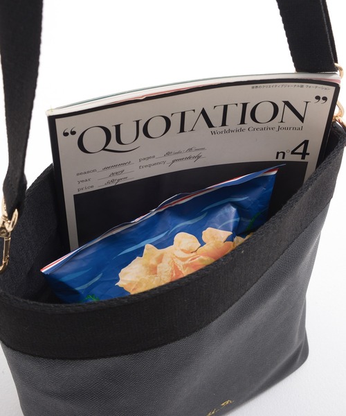 Arnold Palmer（アーノルドパーマー）の「フェイクレザー ショルダーバッグ（ショルダーバッグ・レディース・ベージュ/ブラック・F）」の17枚目の写真