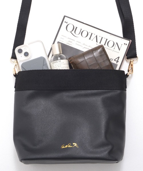 Arnold Palmer（アーノルドパーマー）の「フェイクレザー ショルダーバッグ（ショルダーバッグ・レディース・ベージュ/ブラック・F）」の16枚目の写真