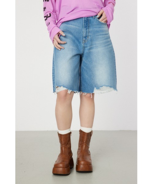 RODEO CROWNS WIDE BOWL(ロデオクラウンズワイドボウル)の「ダメージDENIM バミューダパンツ(デニムパンツ・レディース・ブラック/ブルー・SMALL/MEDIUM)」の10枚目の写真