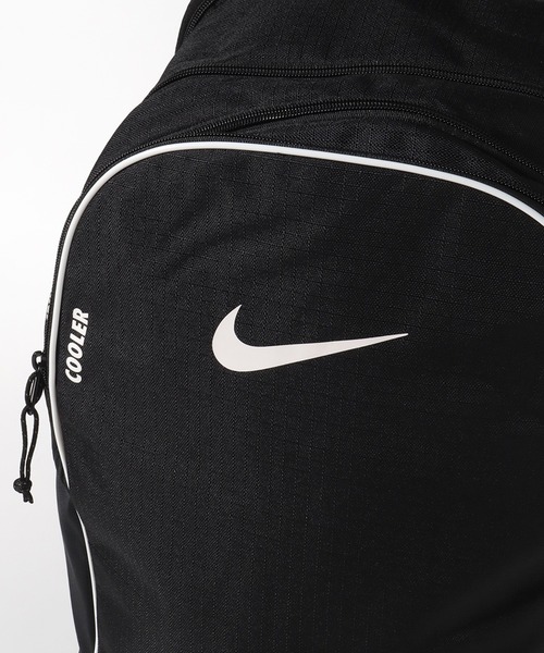 NIKE（ナイキ）の「【NIKE/ナイキ 】トラック バックパック (容量:約27L）（バックパック/リュック・メンズ・ブラック/ブラック系・FREE）」の4枚目の写真
