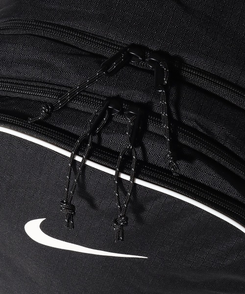 NIKE（ナイキ）の「【NIKE/ナイキ 】トラック バックパック (容量:約27L）（バックパック/リュック・メンズ・ブラック/ブラック系・FREE）」の3枚目の写真