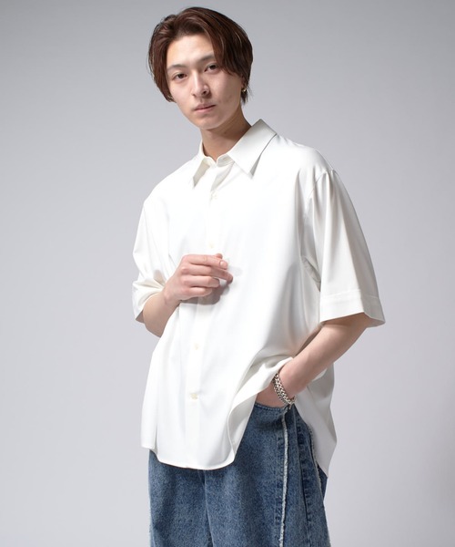 Lui's（ルイス）の「バンブーレーヨンエアリーシャツ（シャツ/ブラウス・メンズ・チャコールグレー/ブラック/ホワイト・FREE）」の4枚目の写真