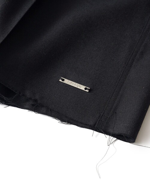 Subciety(サブサエティ)の「Wool trouser shorts(スラックス・メンズ・ブラック/ベージュ・MEDIUM/SMALL/X-LARGE/LARGE)」の21枚目の写真