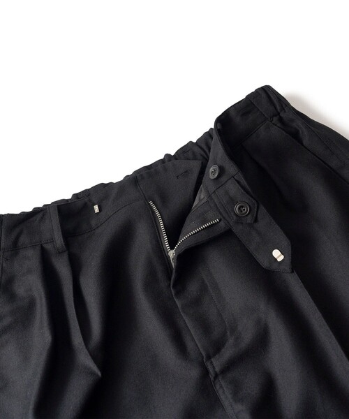 Subciety(サブサエティ)の「Wool trouser shorts(スラックス・メンズ・ブラック/ベージュ・MEDIUM/SMALL/X-LARGE/LARGE)」の22枚目の写真