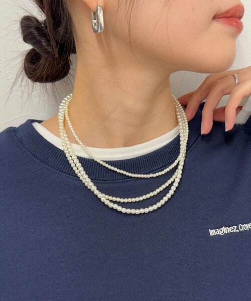 fredy emue(フレディエミュ)の「パール3連ショートネックレス(ネックレス・レディース・オフホワイト・FREE)」の1枚目の写真