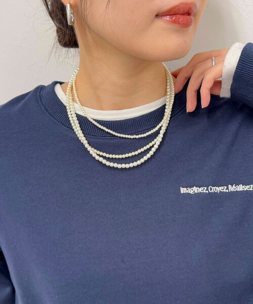 fredy emue(フレディエミュ)の「パール3連ショートネックレス(ネックレス・レディース・オフホワイト・FREE)」の2枚目の写真