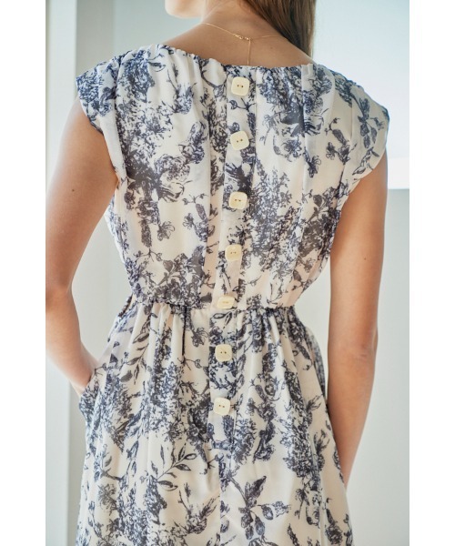 Estella.K(エステラケー)の「Ravello Print Long Dress カットアウトプリントドレス(ワンピース・レディース・ブラック系その他/ベージュ系その他・FREE)」の8枚目の写真