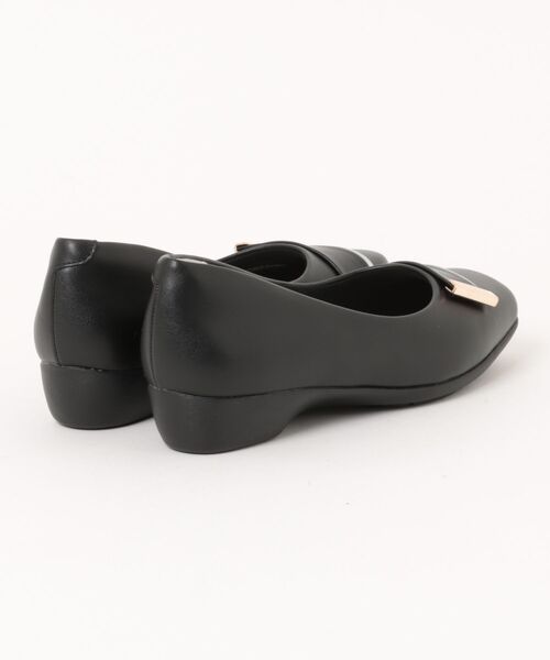 BRUNCH(ブランチ)の「バックル付スクエアトゥパンプス(BT-611)(パンプス・レディース・ブラック・22.5cm/23.0cm/23.5cm/24.0cm/24.5cm)」の2枚目の写真