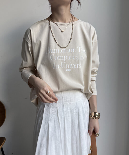 DouDou（ドゥドゥ）の「【WEB限定】HUMAN ARE TINY ロンTEE（Tシャツ/カットソー・レディース・ホワイト/ブラック/ベージュ・FREE）」の18枚目の写真