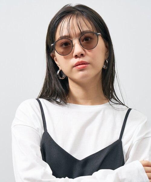 UNITED ARROWS（ユナイテッドアローズ）の「ボストン型 サングラス｜彫金｜ゴールド｜カラーレンズ｜メタル｜UVカット｜紫外線対策｜ユナイテッドアローズ｜Zoff｜UNITED ARROWS（サングラス・レディース・ブラウン系その他/ブラック系その他6/ブラウン/ネイビー・FREE）」の10枚目の写真