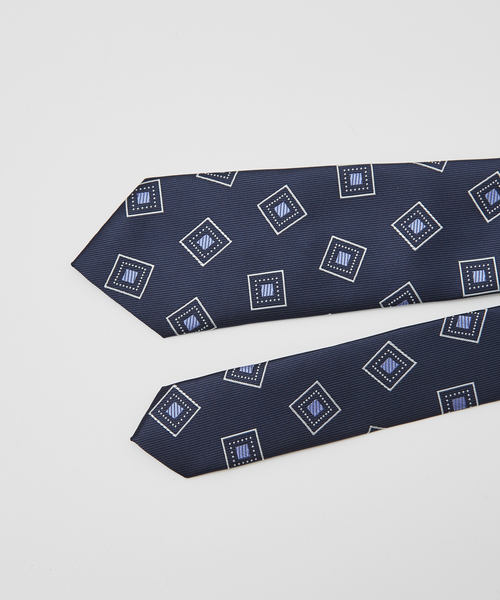 ABAHOUSE(アバハウス)の「【ウォッシャブル】小紋柄 ネクタイ(ネクタイ・メンズ・ネイビー/ブラック・フリー)」の4枚目の写真