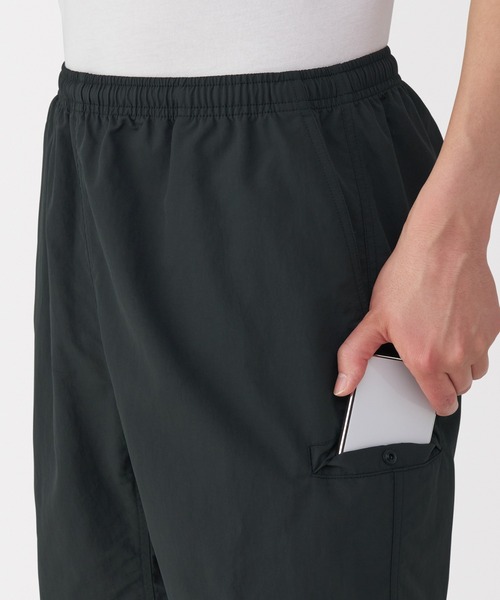 無印良品(ムジルシリョウヒン)の「紳士 撥水ナイロンポケッタブルショートパンツ(その他パンツ・メンズ・カーキ系/グレー系/ブラウン/ブラック・L/M/S/XL)」の21枚目の写真