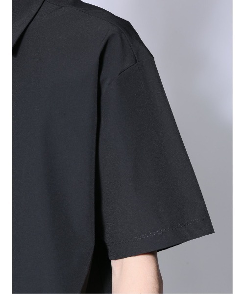 m.f.editorial（エムエフエディトリアル）の「【ストレッチ 防シワ】m.f.エディトリアル メンズ circle motion NPU ポロシャツ(セットアップ可能)（ポロシャツ・メンズ・ベージュ/ブラック・MEDIUM/X-LARGE/LARGE）」の12枚目の写真