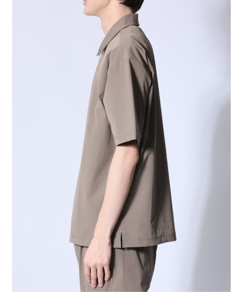 m.f.editorial（エムエフエディトリアル）の「【ストレッチ 防シワ】m.f.エディトリアル メンズ circle motion NPU ポロシャツ(セットアップ可能)（ポロシャツ・メンズ・ベージュ/ブラック・MEDIUM/X-LARGE/LARGE）」の21枚目の写真