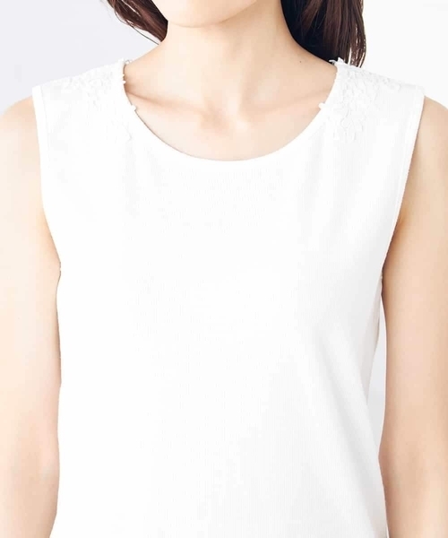 a.v.v(アーヴェヴェ)の「モチーフレースタンクトップ(Tシャツ/カットソー・レディース・ホワイト/ブラック/ベージュ・40/38/42/36/34)」の10枚目の写真