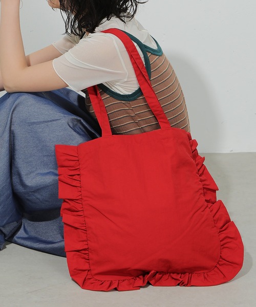 emesuelee(エメスーリー)の「ナイロンフリルトートバッグ(トートバッグ・レディース・グリーン/イエロー/ブルー/レッド/ブラック・フリー)」の5枚目の写真