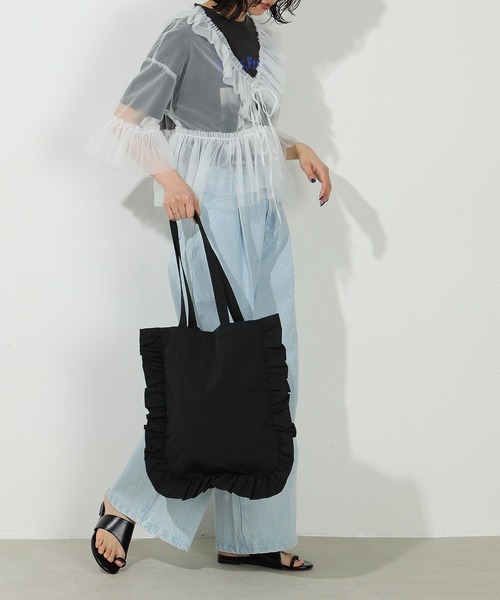 emesuelee(エメスーリー)の「ナイロンフリルトートバッグ(トートバッグ・レディース・グリーン/イエロー/ブルー/レッド/ブラック・フリー)」の9枚目の写真