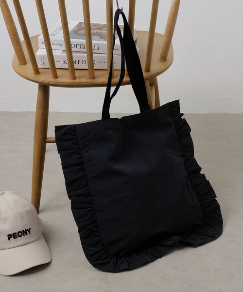 emesuelee(エメスーリー)の「ナイロンフリルトートバッグ(トートバッグ・レディース・グリーン/イエロー/ブルー/レッド/ブラック・フリー)」の10枚目の写真