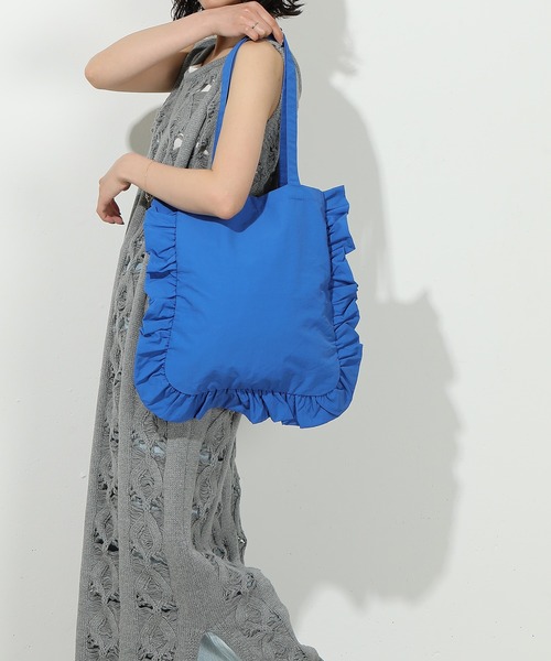 emesuelee(エメスーリー)の「ナイロンフリルトートバッグ(トートバッグ・レディース・グリーン/イエロー/ブルー/レッド/ブラック・フリー)」の19枚目の写真