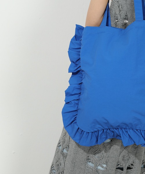 emesuelee(エメスーリー)の「ナイロンフリルトートバッグ(トートバッグ・レディース・グリーン/イエロー/ブルー/レッド/ブラック・フリー)」の15枚目の写真