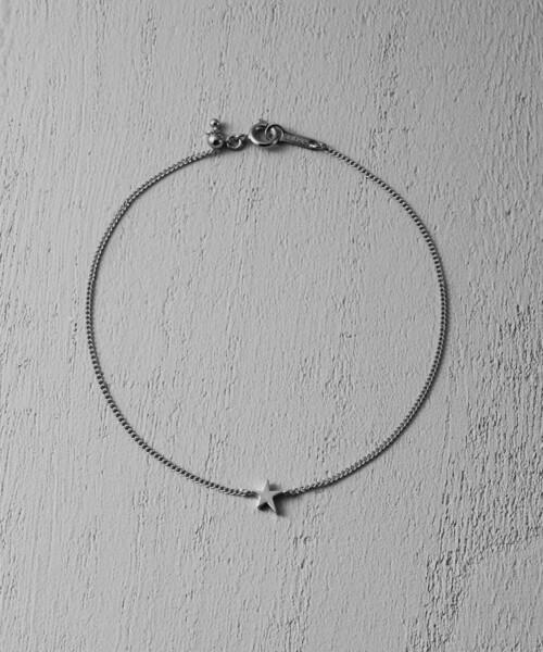 and cloud（アンドクラウド）の「Minimum Star Bracelet（ブレスレット・レディース・イエローゴールド/シルバー・FREE）」の2枚目の写真