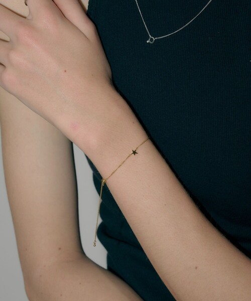 and cloud（アンドクラウド）の「Minimum Star Bracelet（ブレスレット・レディース・イエローゴールド/シルバー・FREE）」の6枚目の写真
