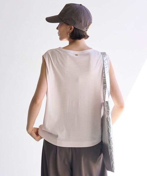 UNFILO(アンフィーロ)の「ドライタッチフライス ノースリーブT(Tシャツ/カットソー・レディース・ホワイト系/ピンク系/ブラック系/グレー系・LARGE/SMALL/MEDIUM)」の15枚目の写真