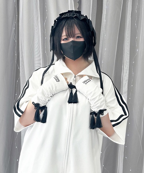 Whinny（ホワイニー）の「Whinny/サマーカリスマニートパンダの手（アームカバー・レディース・サックスブルー/ブラック/ホワイト・FREE）」の4枚目の写真