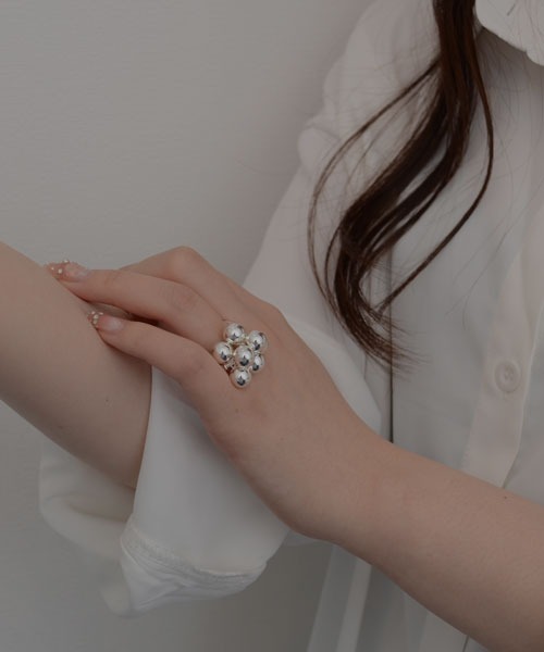 VIBGYOR Women（ヴィブジョー　ウィメン）の「【resonance】メタルボール バブルデザイン フリーリング【サイズ調節可能】（リング・レディース・ゴールド/シルバー・FREE）」の5枚目の写真