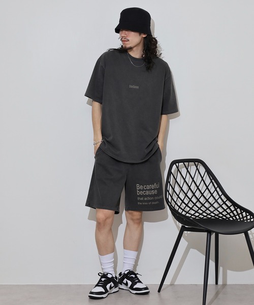 MMMM（エムエムエムエム）の「MMMM 古着風　ヴィンテージ　ピグメント加工　セットアップ　Tシャツ　ショートパンツ（セットアップ・メンズ・グレイッシュベージュ/ブラック・XL/L/M）」の9枚目の写真