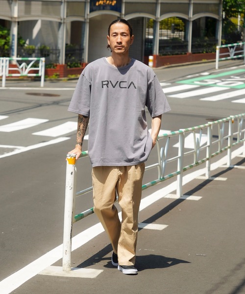 RVCA（ルーカ）の「RVCA メンズ DAY DREAM RVCA SS Tシャツ 【2025年春夏モデル】/ルーカ半袖ロゴTシャツ（Tシャツ/カットソー・メンズ・グリーン系その他/ブラック/マスタード/グレー系その他/ホワイト・X-LARGE/LARGE/MEDIUM/SMALL）」の22枚目の写真